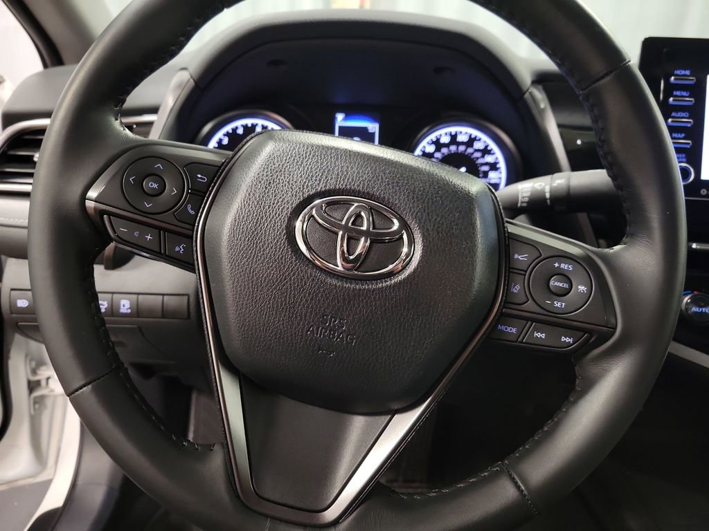 Used 2024 Toyota Camry SE w/ Convenience Package FWD image 18
