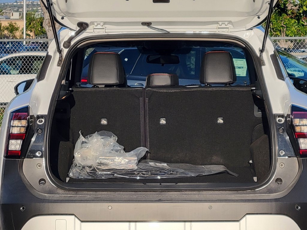 New 2026 Nissan Kicks SR FWD image 15