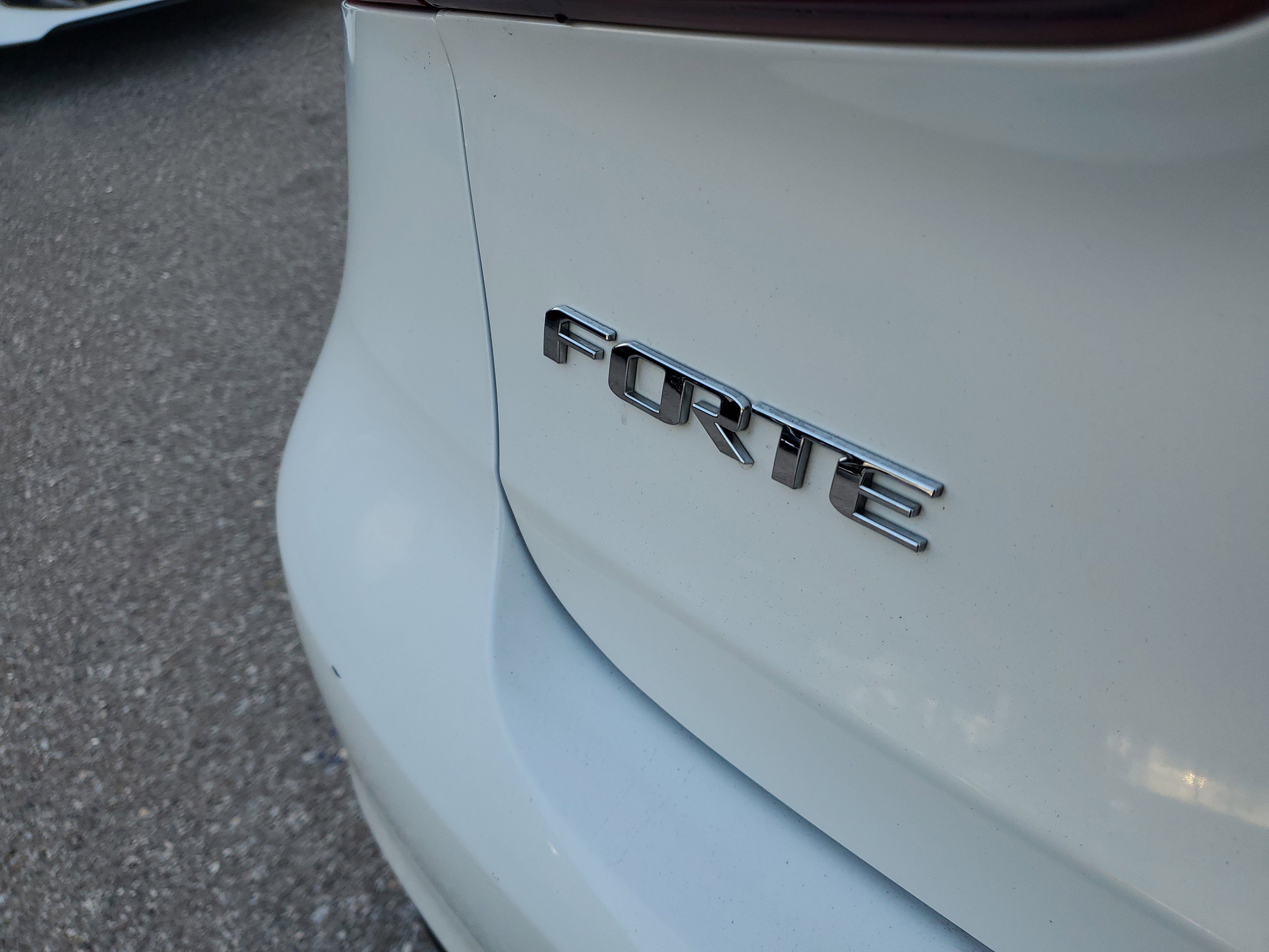 Used 2017 Kia Forte LX w/ LX Popular Package image 8