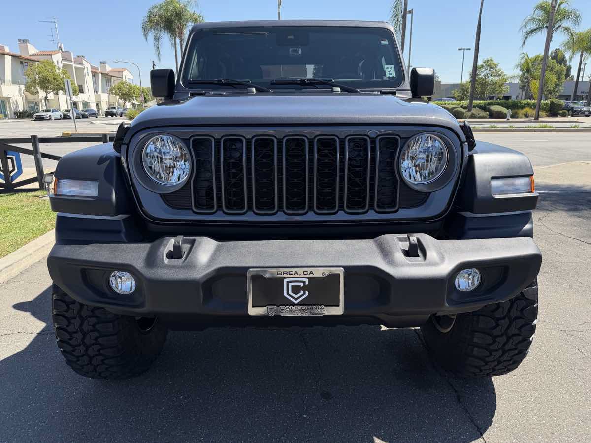 Used 2024 Jeep Wrangler Sport AWD/4WD image 12