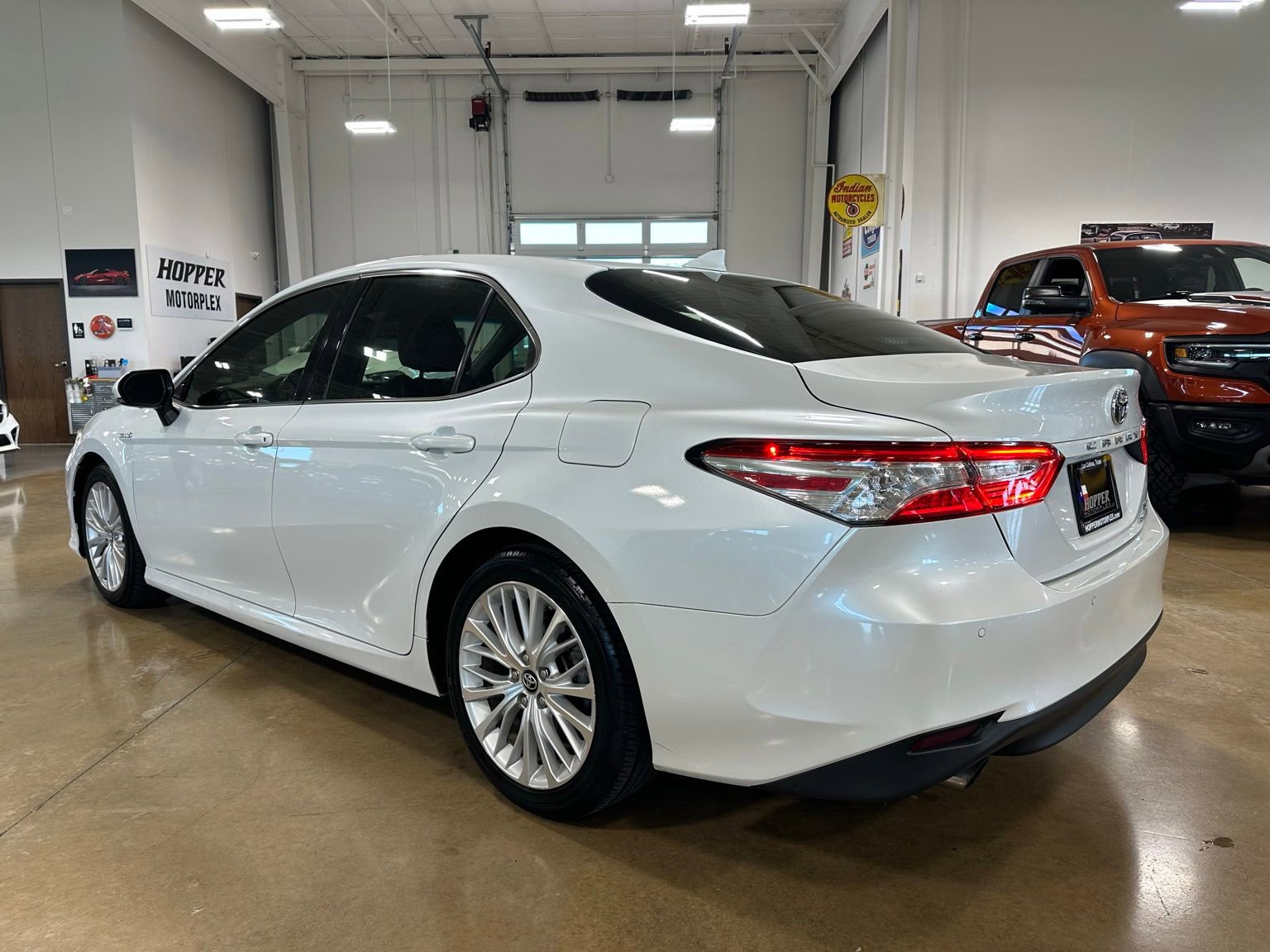 Used 2018 Toyota Camry XLE w/ Audio Package FWD image 5