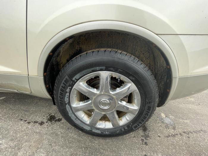 Used 2009 Buick Enclave CXL w/ Driver Confidence Package image 14