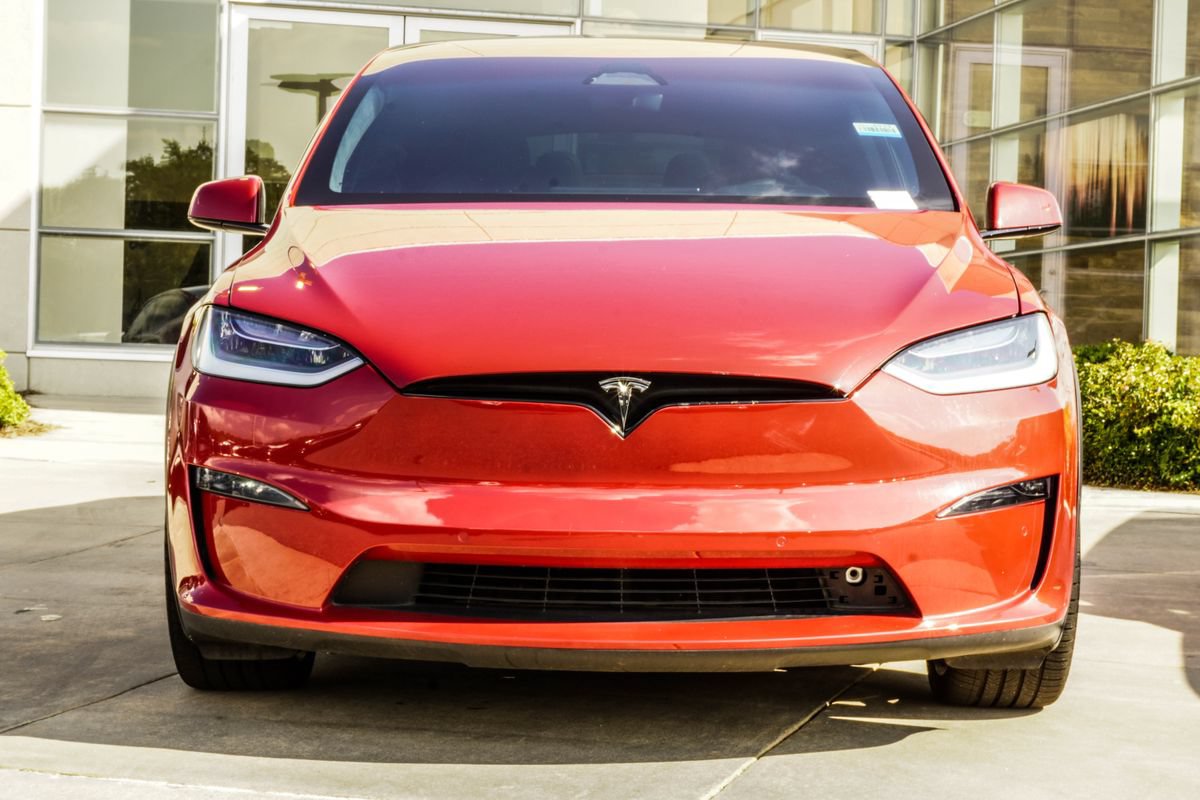 Used 2022 Tesla Model X Plaid AWD/4WD image 7