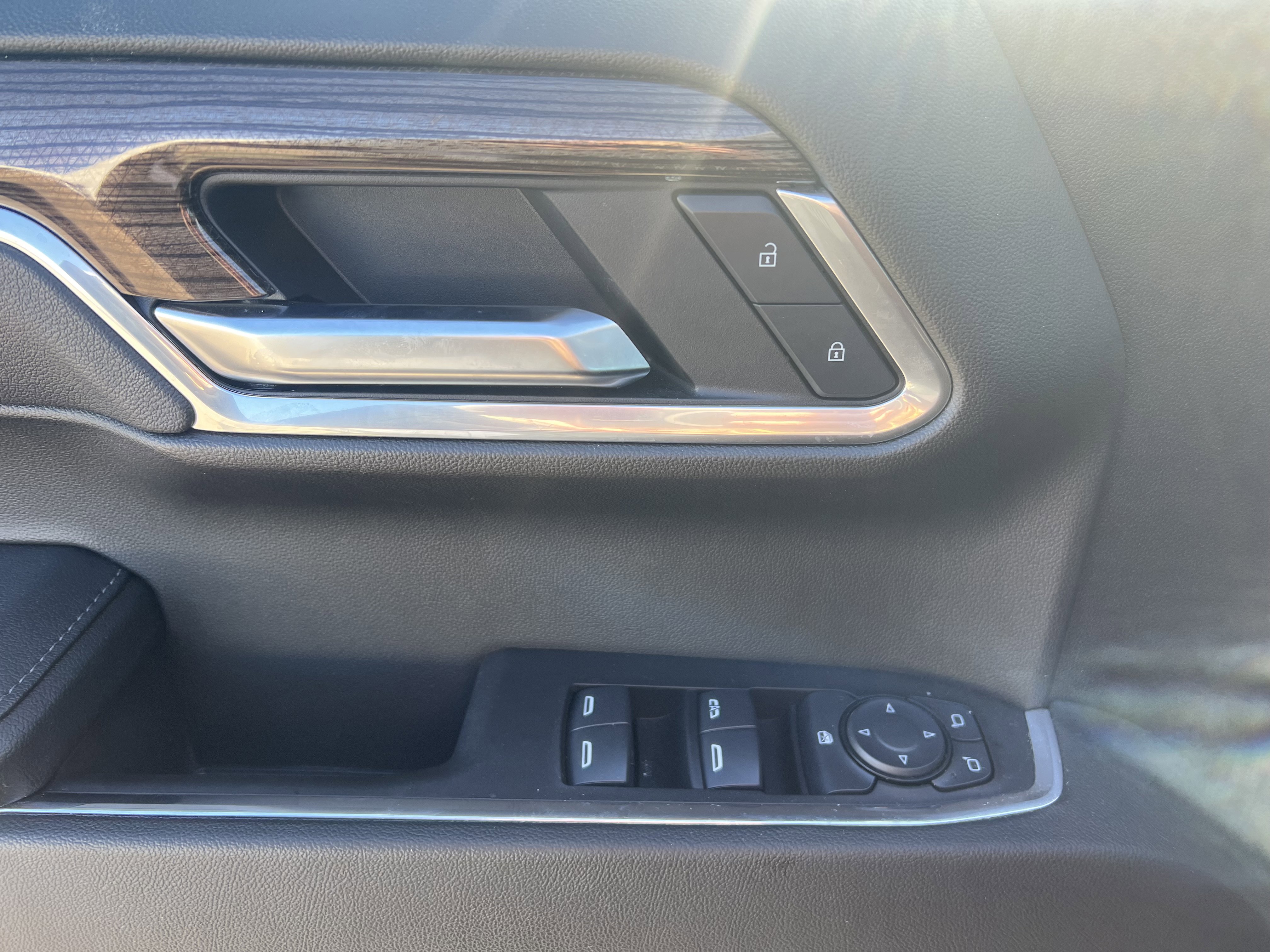 Certified 2025 Chevrolet Silverado 1500 RST w/ Convenience Package II image 17