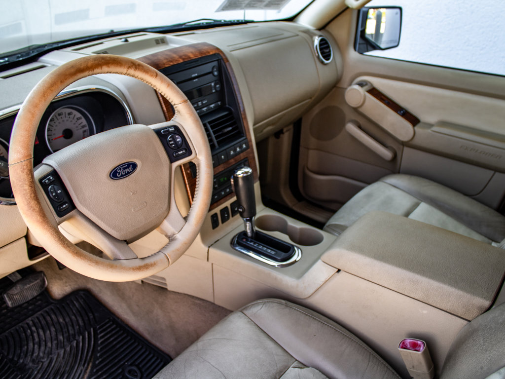 Used 2006 Ford Explorer Eddie Bauer AWD/4WD image 18