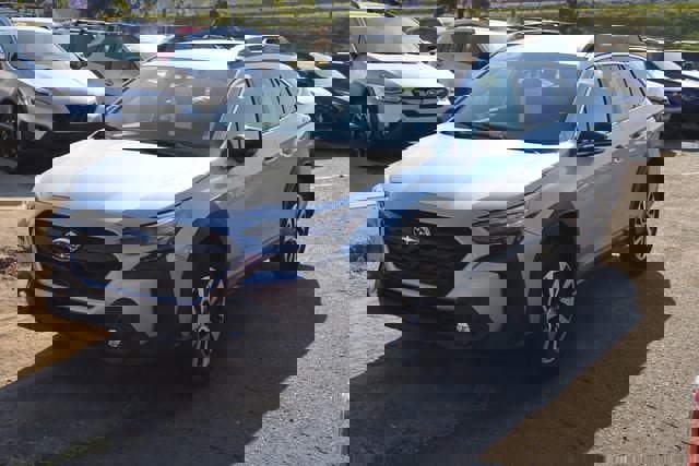 Certified 2025 Subaru Outback Premium image 4