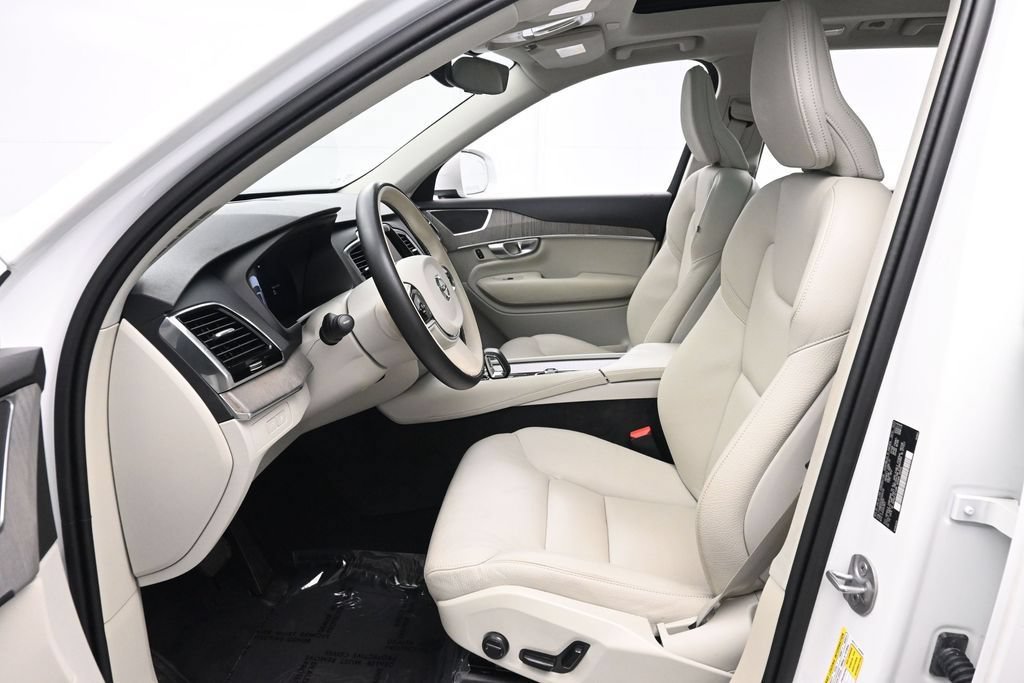 Used 2024 Volvo XC90 T8 Plus AWD/4WD image 11