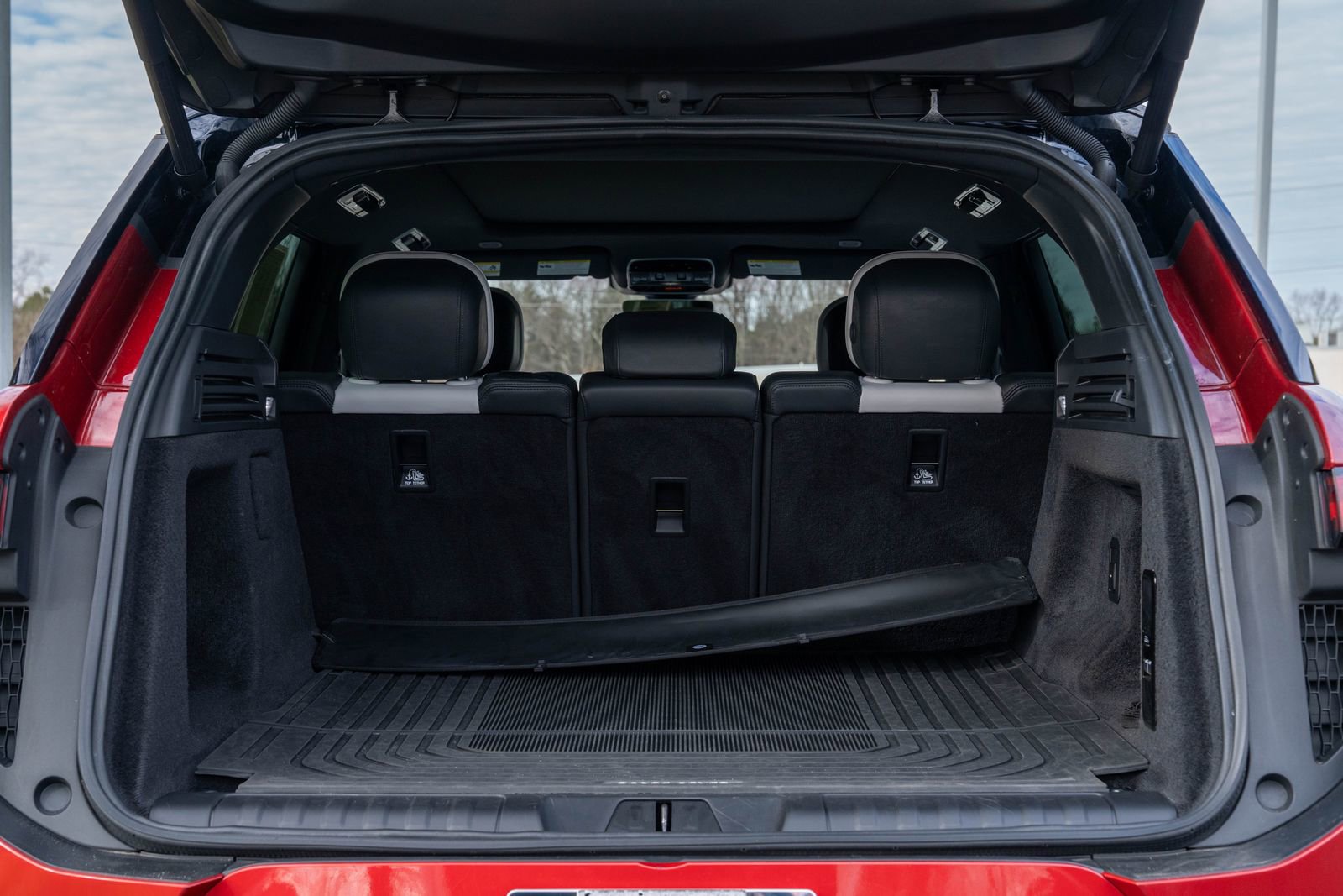 Used 2023 Land Rover Range Rover Sport SE Dynamic image 13