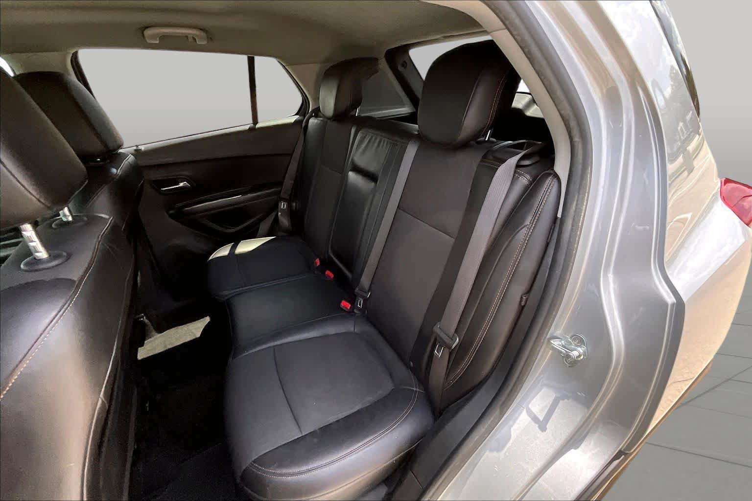 Used 2022 Chevrolet Trax LT AWD/4WD image 20
