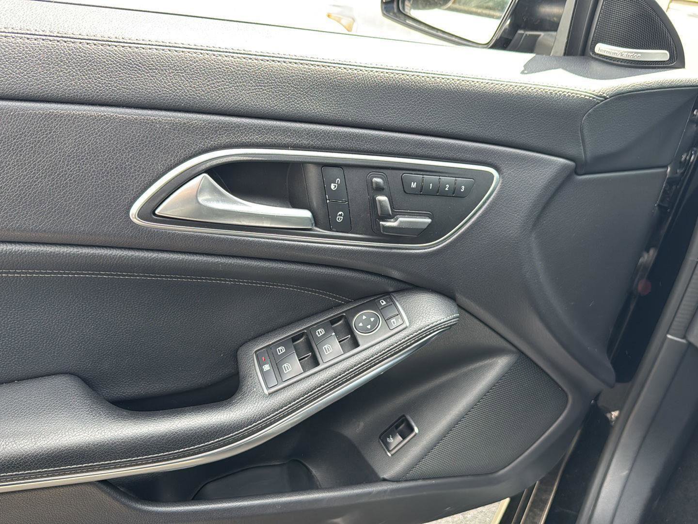 Used 2014 Mercedes-Benz CLA 250 image 11