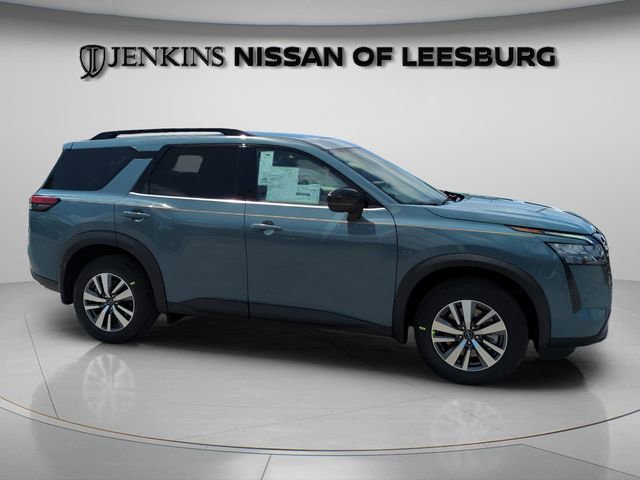 New 2026 Nissan Pathfinder SL w/ Cargo Package FWD image 2