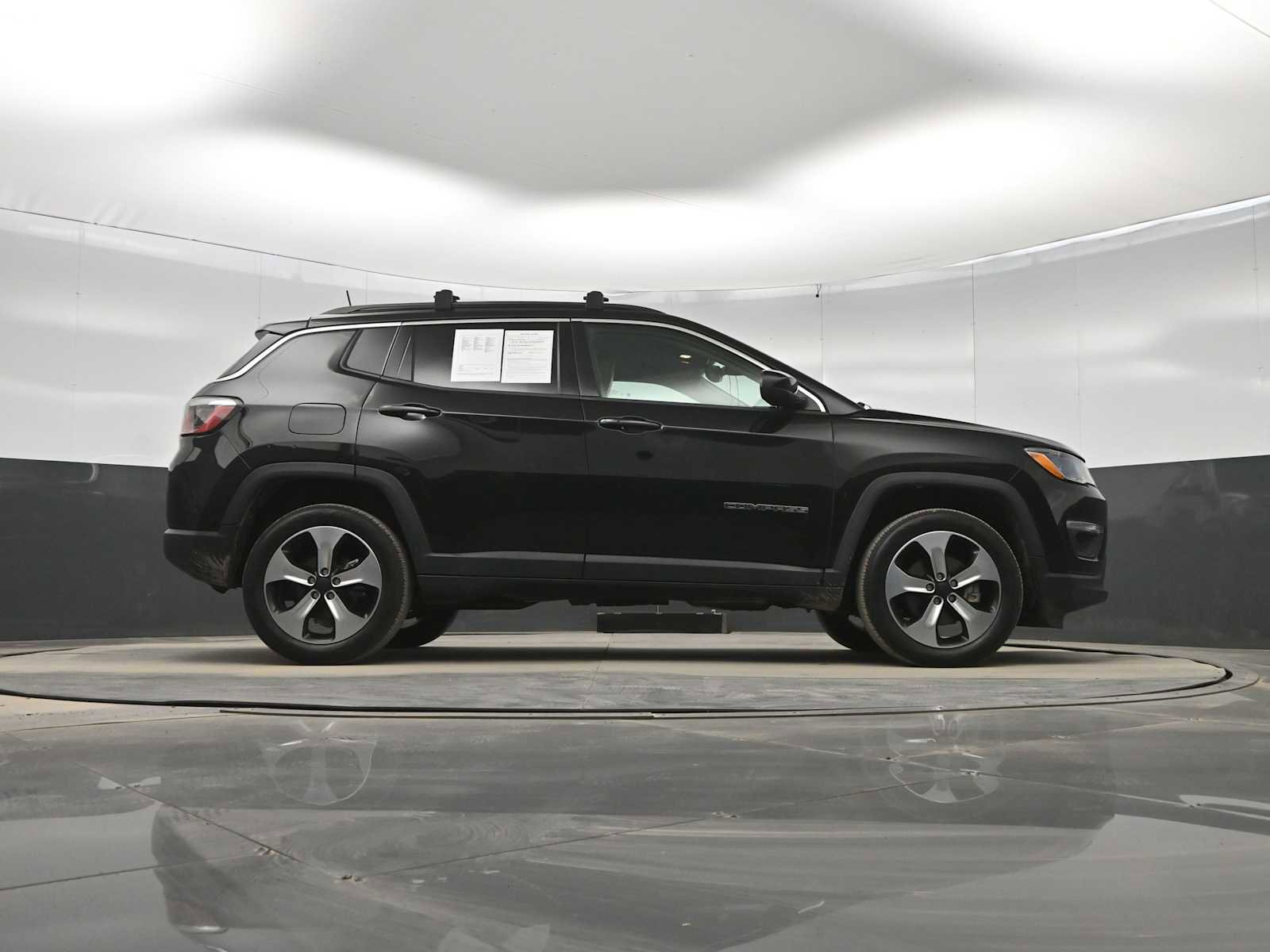 Used 2017 Jeep Compass Latitude w/ Popular Equipment Group image 37