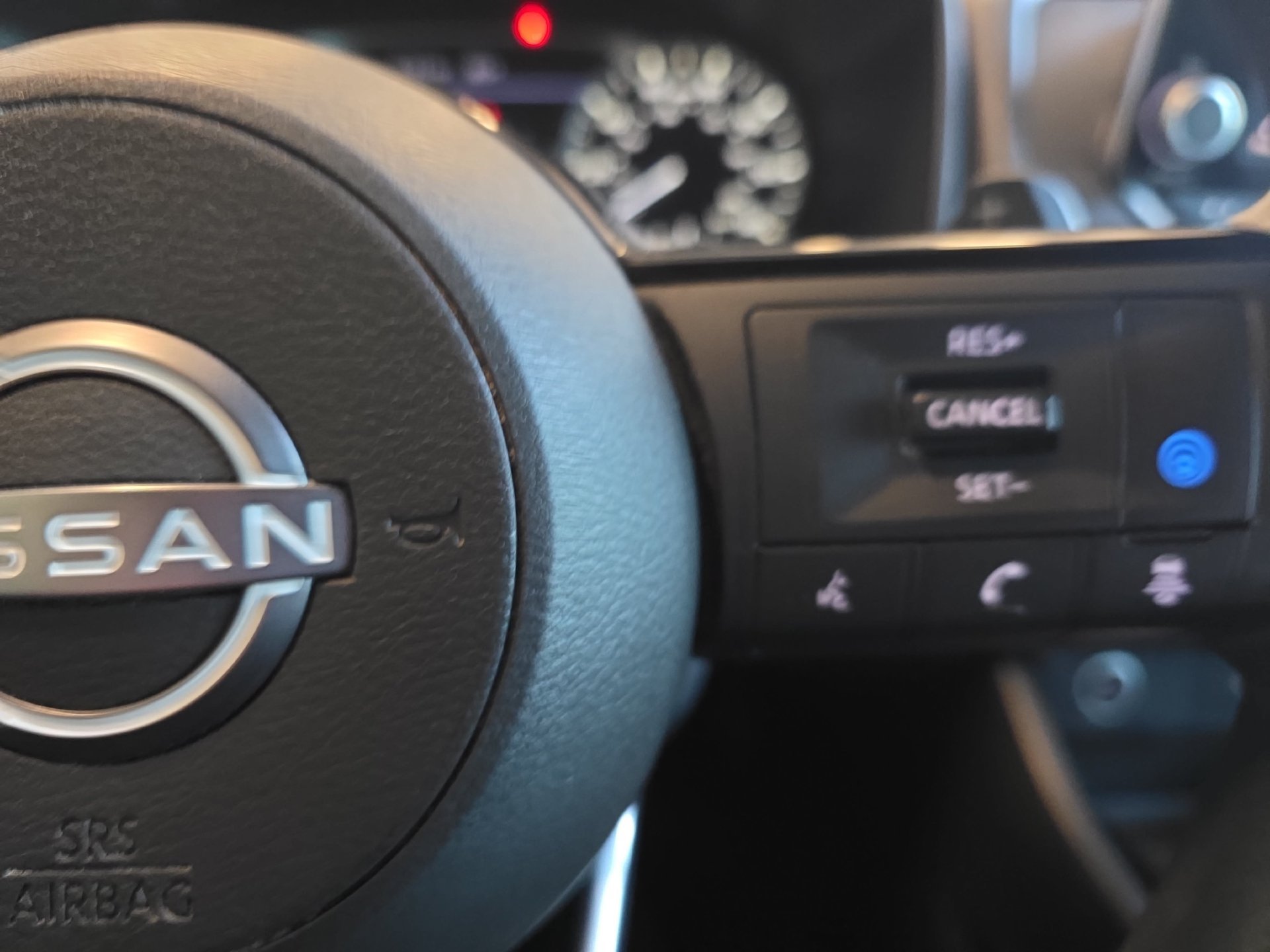 Used 2023 Nissan Rogue SV FWD image 16