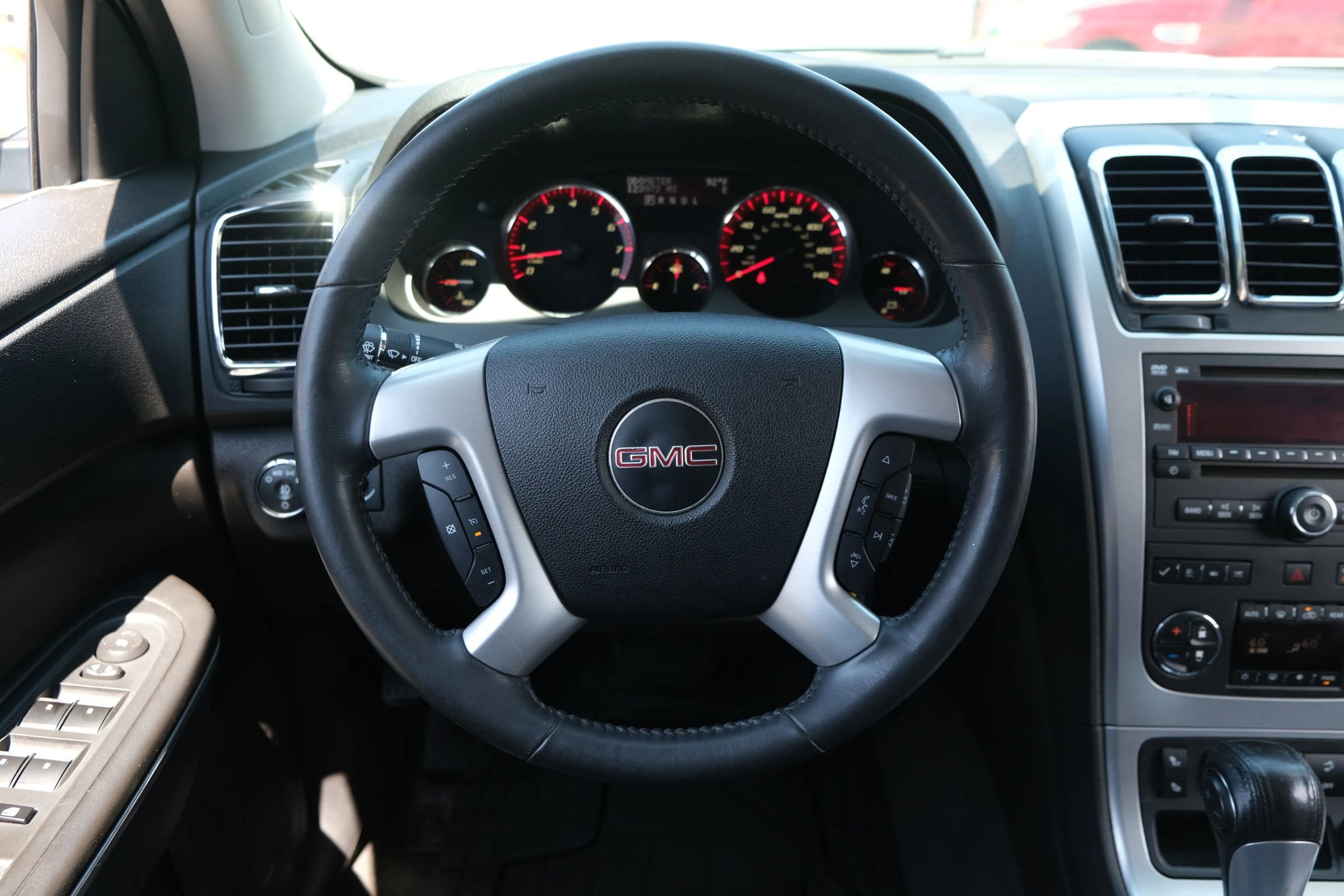 Used 2012 GMC Acadia SLT AWD/4WD image 18