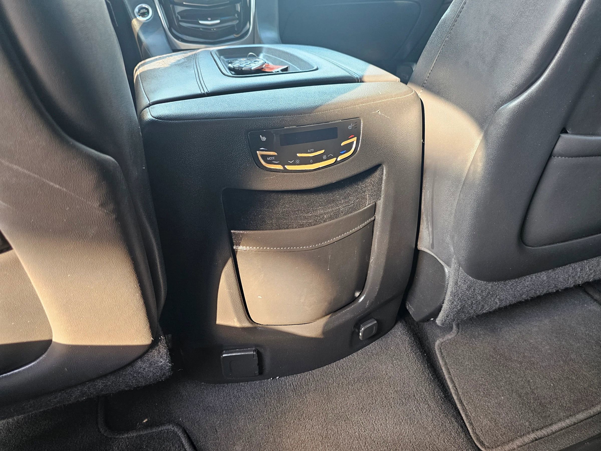 Used 2020 Cadillac Escalade Luxury RWD image 34