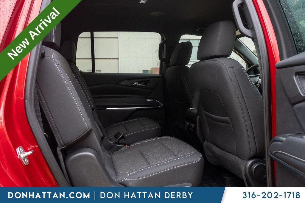 Used 2025 Chevrolet Traverse LT w/ LPO, Floor Liner Package FWD image 24