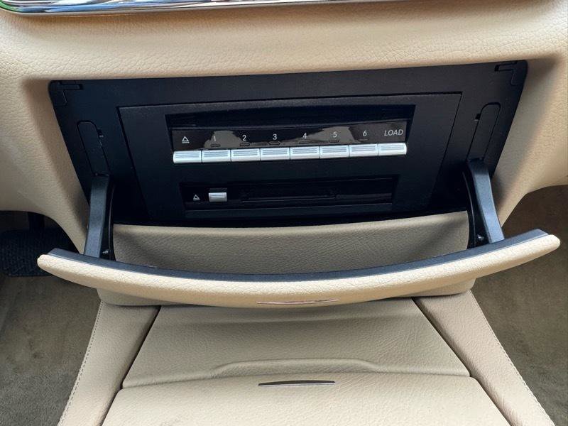 Used 2009 Mercedes-Benz S 550 4MATIC image 25