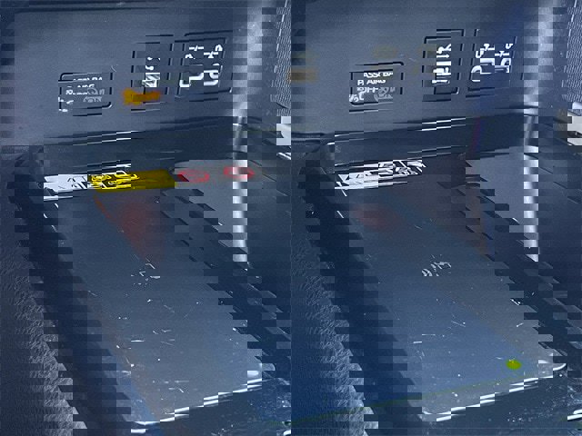 Used 2025 Toyota Camry LE image 21