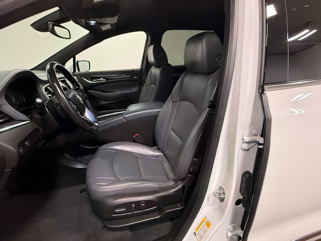 Used 2023 Buick Enclave Essence AWD/4WD image 12