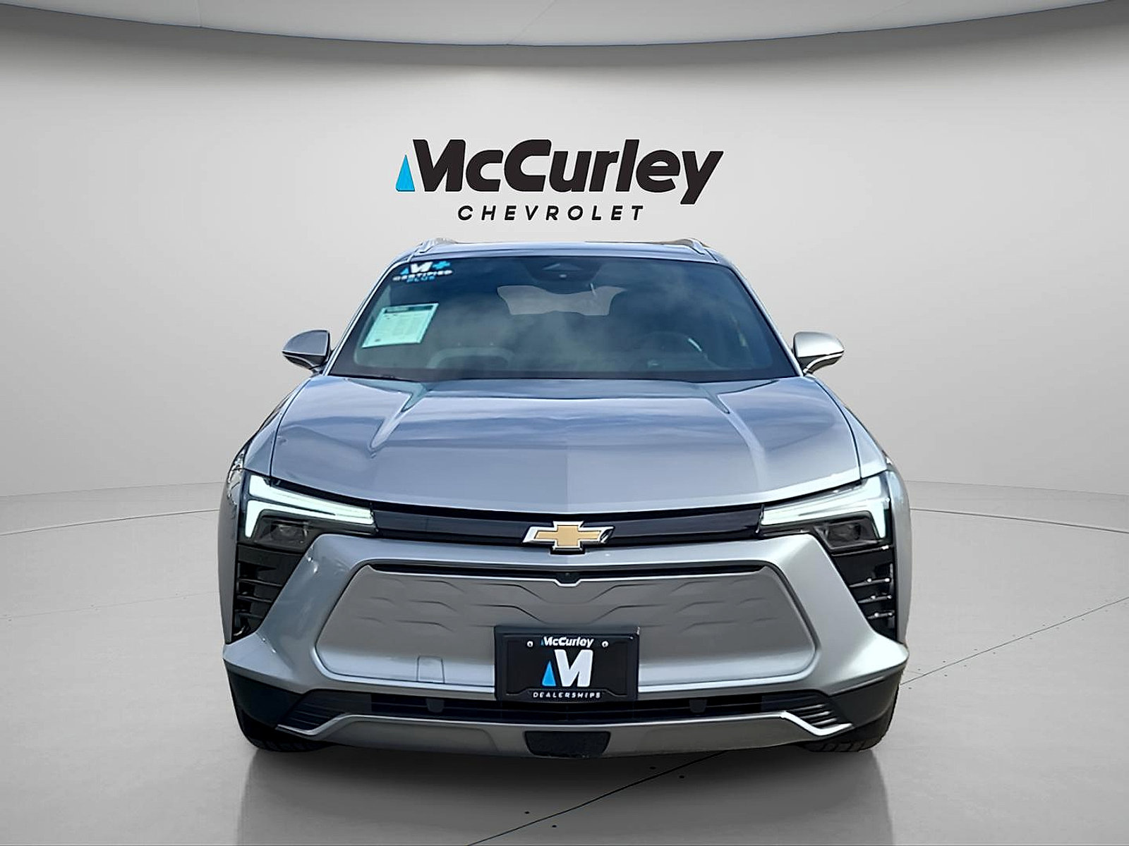 Used 2024 Chevrolet Blazer EV LT AWD/4WD image 2