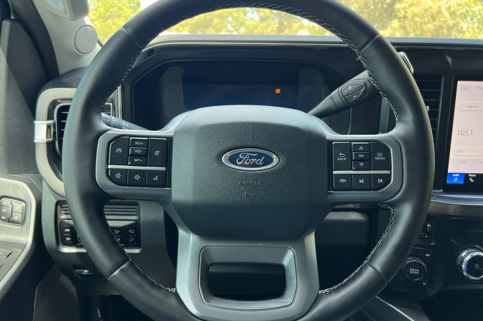 Certified 2025 Ford F250 Lariat AWD/4WD image 25