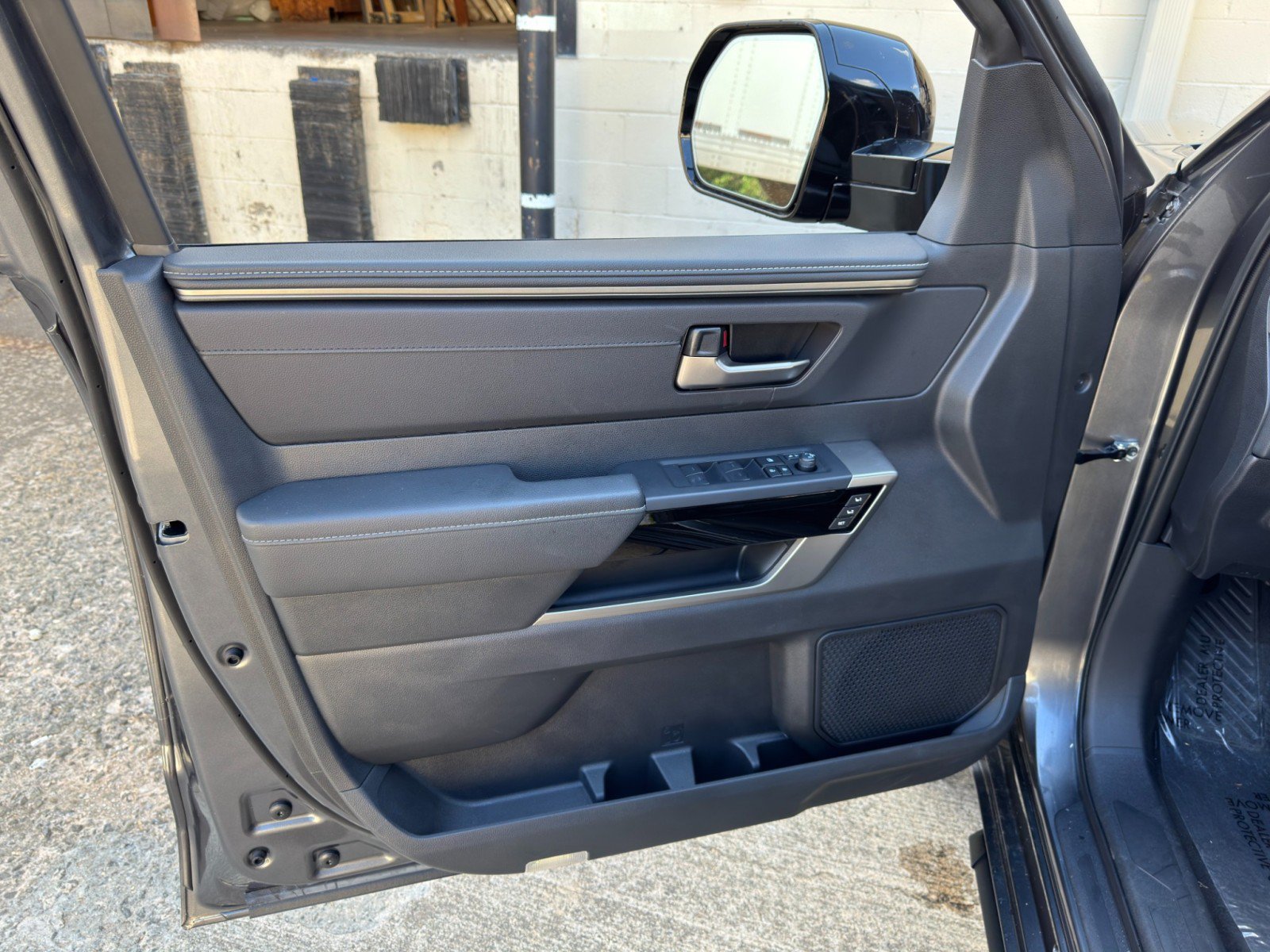 Used 2026 Toyota Tundra Limited AWD/4WD image 44