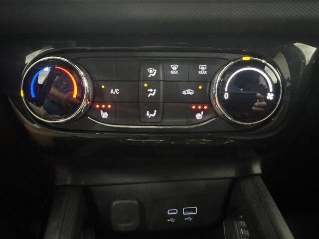 Used 2024 Chevrolet TrailBlazer ACTIV w/ Driver Confidence Package AWD/4WD image 17