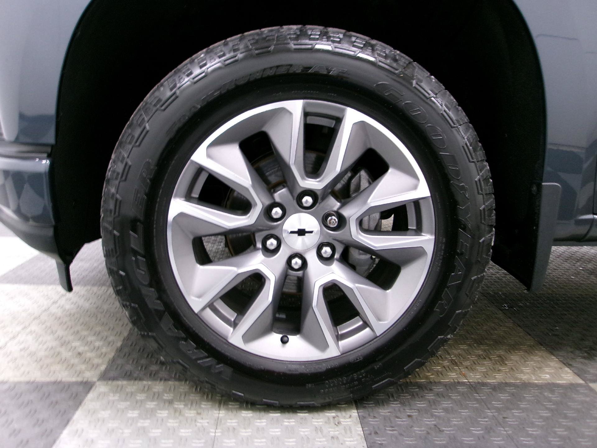 Used 2019 Chevrolet Silverado 1500 RST AWD/4WD image 13