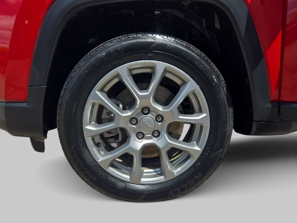 Used 2023 Jeep Compass Latitude AWD/4WD image 35
