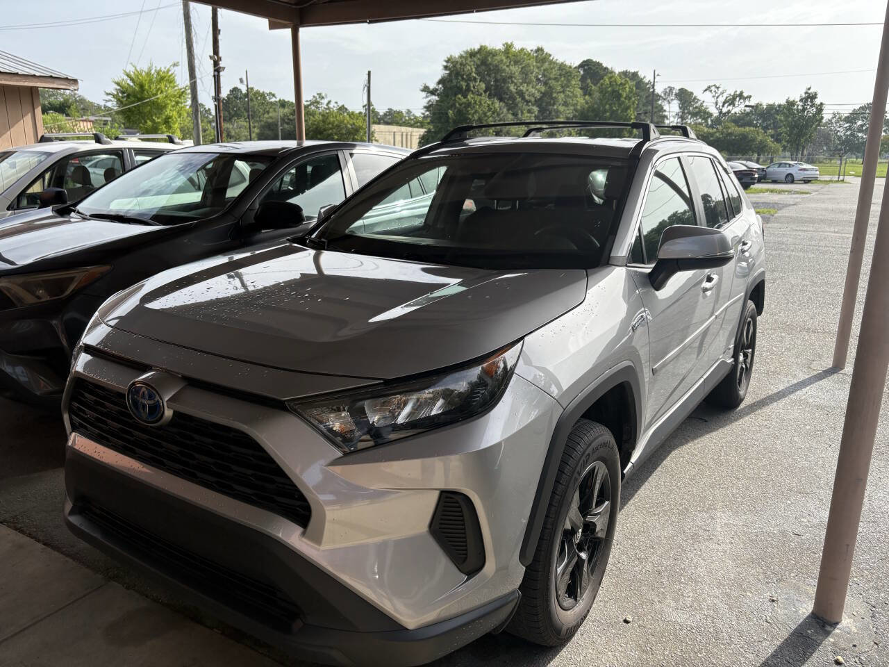 Used 2020 Toyota RAV4 LE image 7