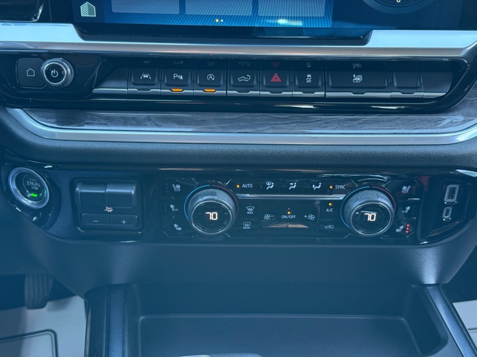 Used 2022 Chevrolet Silverado 1500 LTZ w/ Technology Package image 30