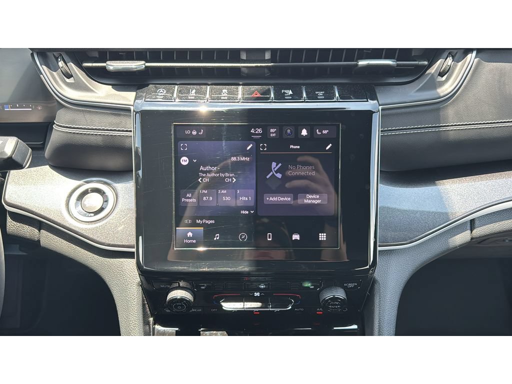 Used 2023 Jeep Grand Cherokee Altitude AWD/4WD image 17