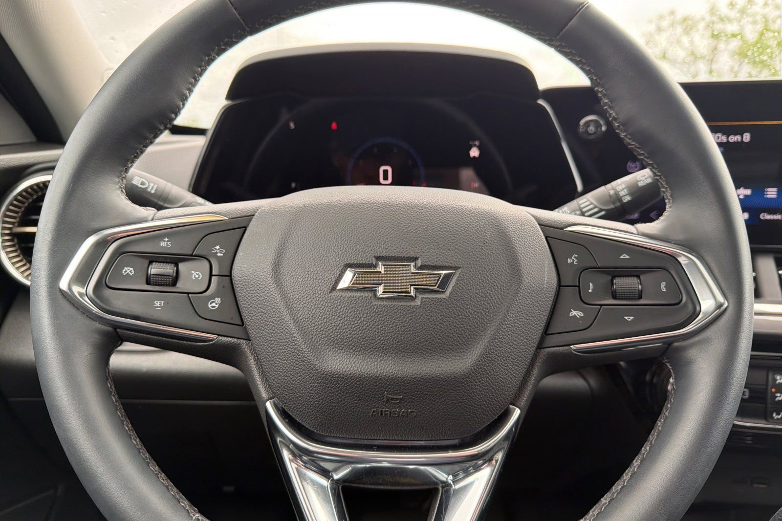 Used 2025 Chevrolet Trax ACTIV w/ Sunroof Package FWD image 34