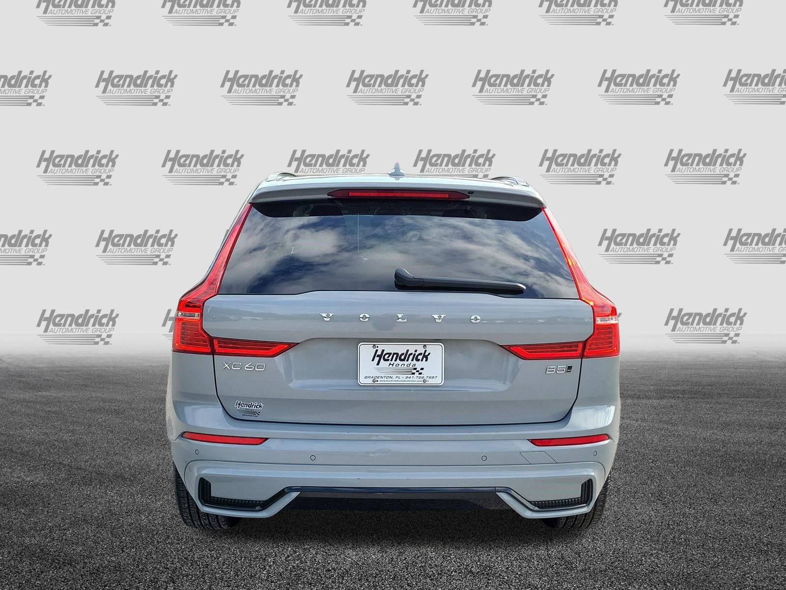 Used 2025 Volvo XC60 B5 Plus image 7