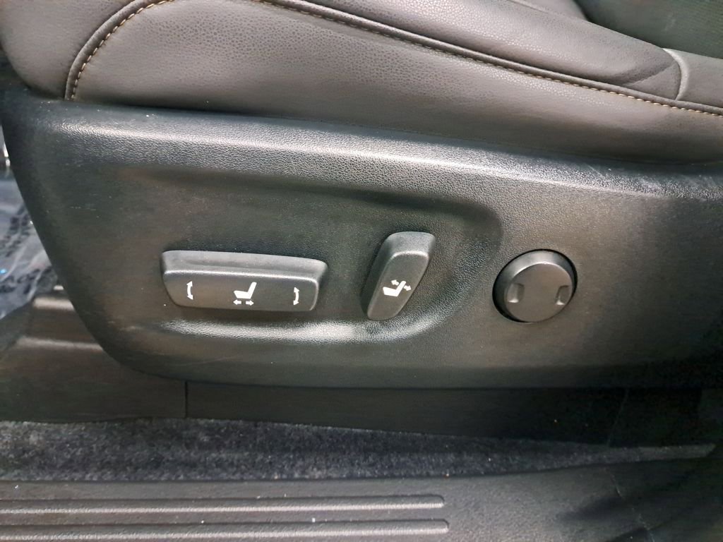 Used 2021 Lexus GX 460 Premium w/ Accessory Package image 35