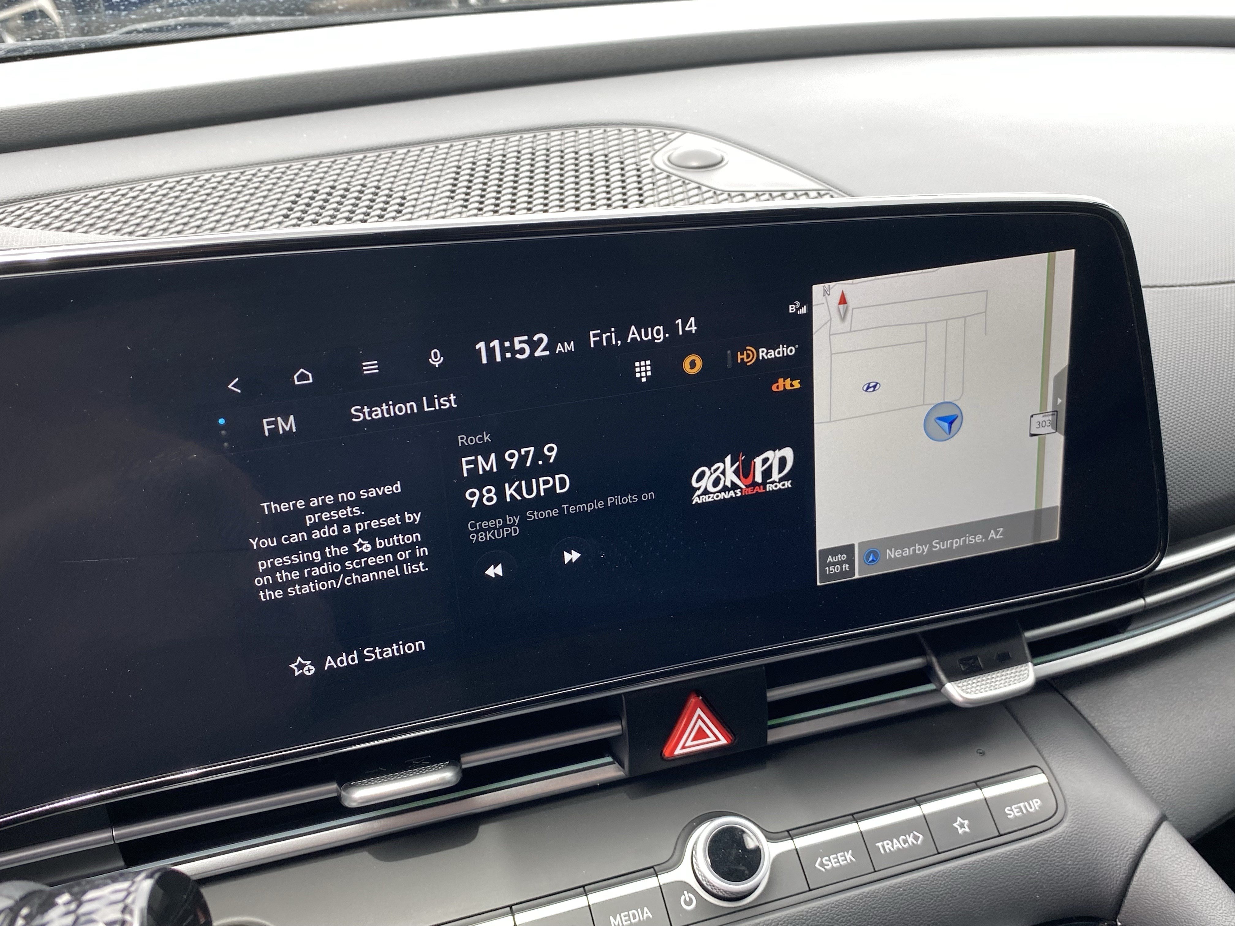 Certified 2024 Hyundai Elantra Limited FWD image 21