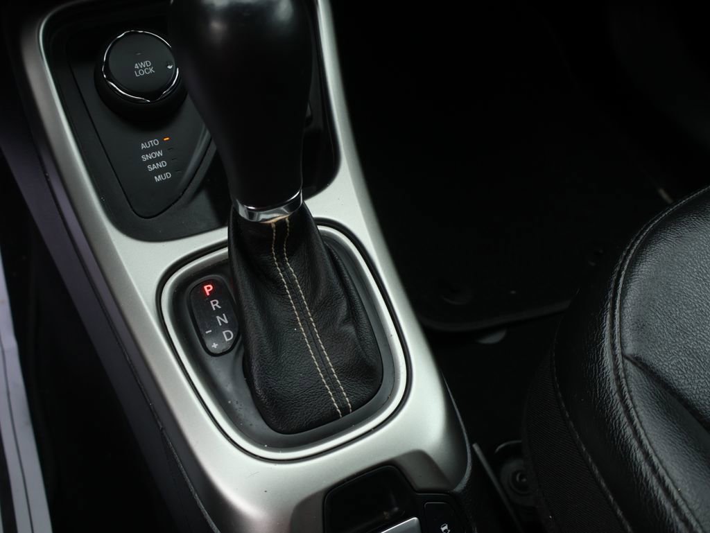 Used 2021 Jeep Compass Latitude AWD/4WD image 36