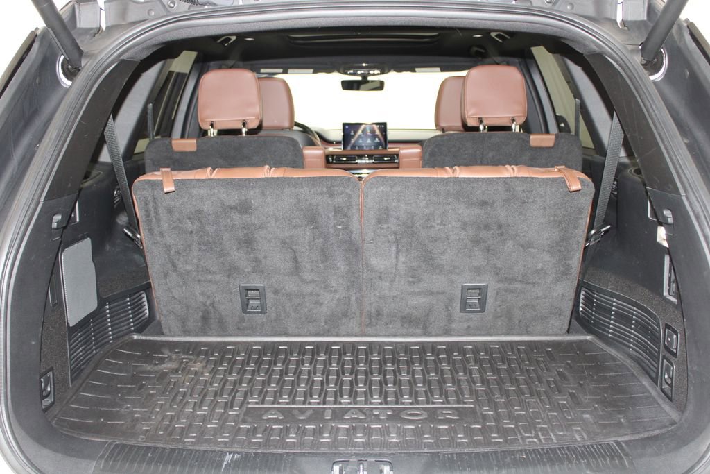 Used 2023 Lincoln Aviator Reserve w/ Equipment Group 201A image 14