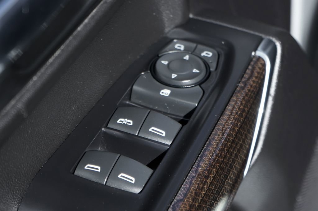 Used 2020 Chevrolet Silverado 1500 LT w/ Fleet Comfort Package image 16