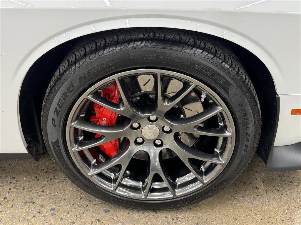 Used 2016 Dodge Challenger SRT w/ Technology Group image 20