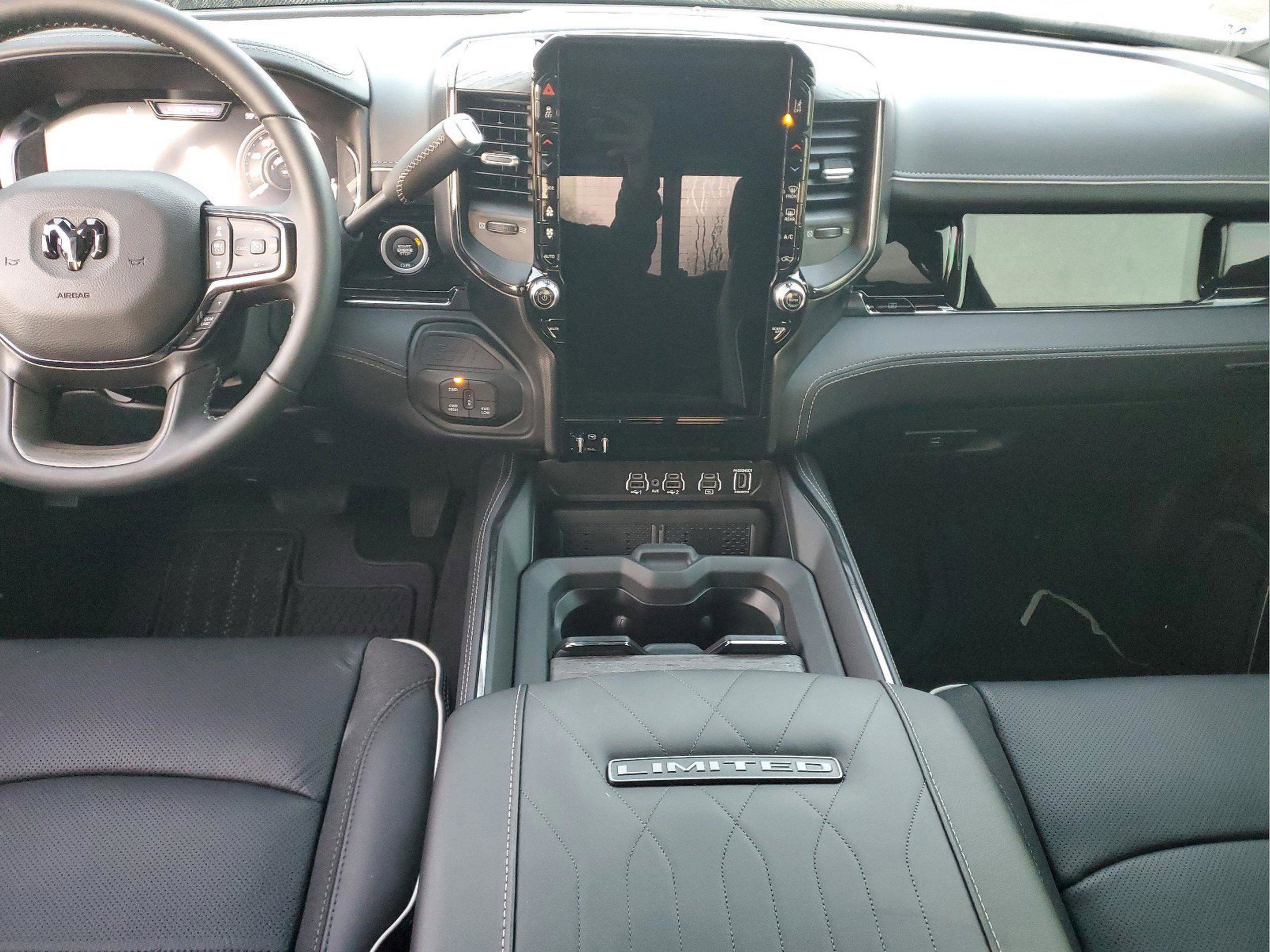 New 2026 RAM 3500 Limited image 10