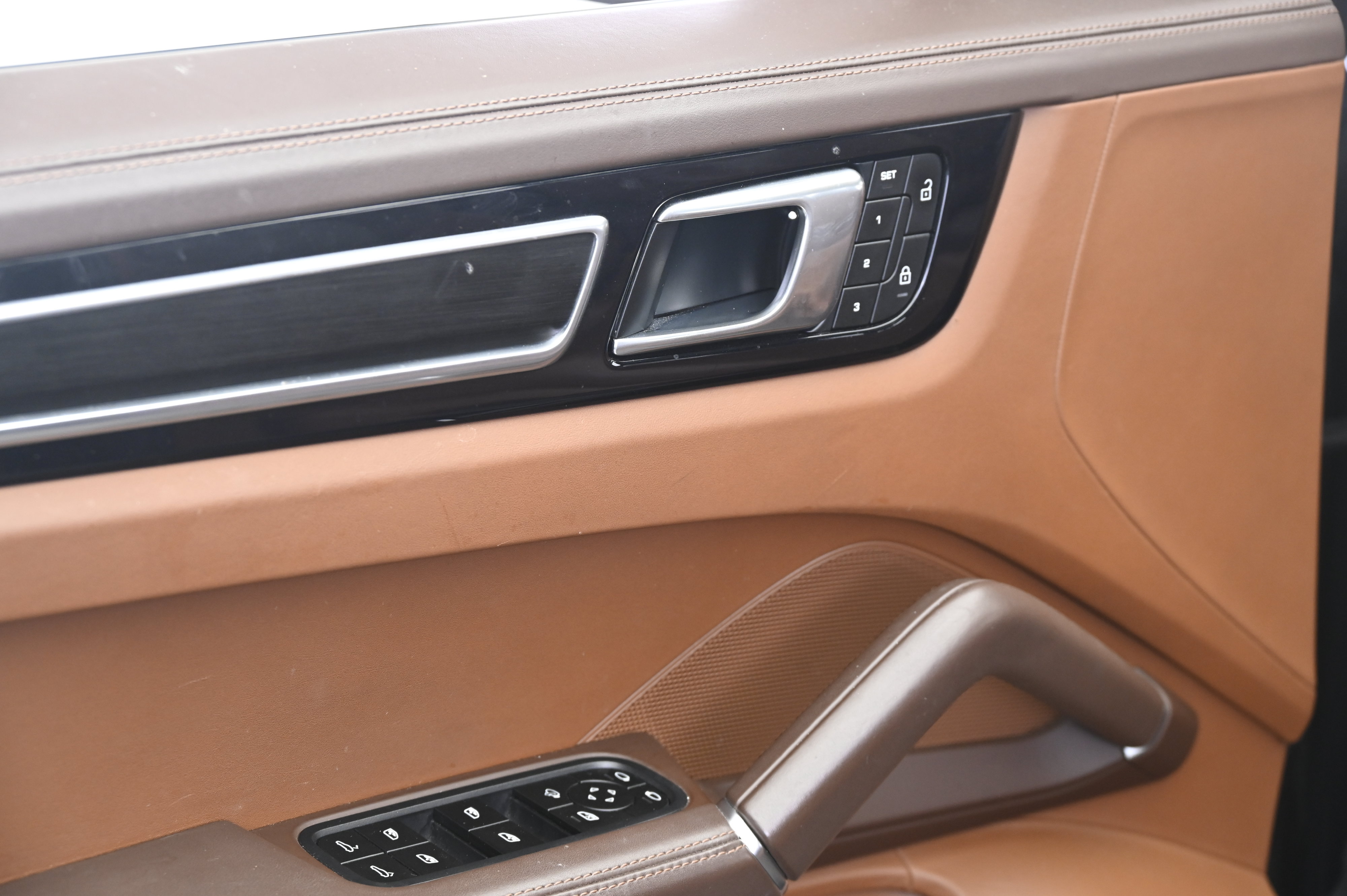 Certified 2023 Porsche Cayenne GTS AWD/4WD image 27