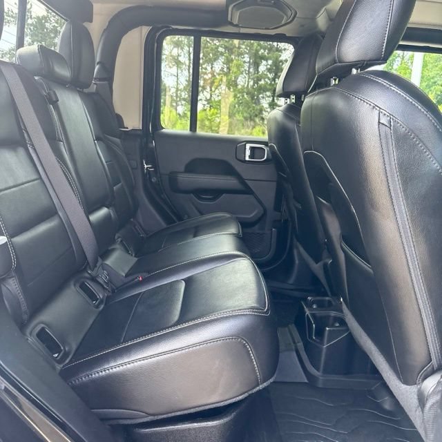 Used 2020 Jeep Gladiator Overland AWD/4WD image 18