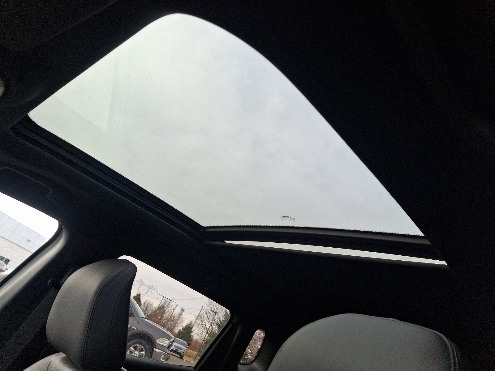 New 2025 Jeep Compass Limited w/ Sun & Sound Group image 11