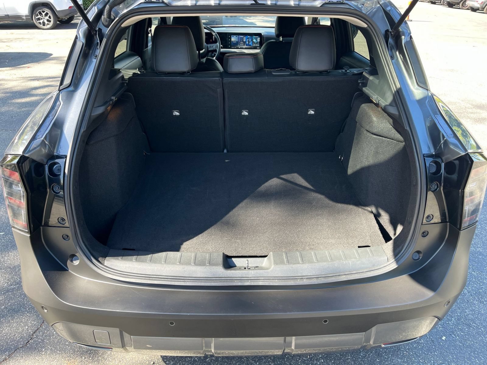 Used 2026 Nissan Kicks SR AWD/4WD image 30