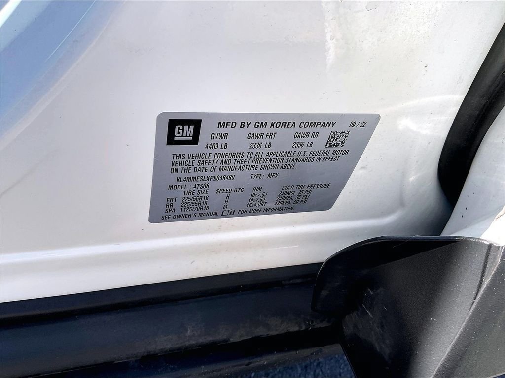 Used 2023 Buick Encore GX Select AWD/4WD image 32