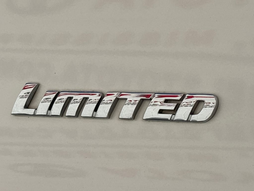 Used 2014 Toyota 4Runner Limited image 33