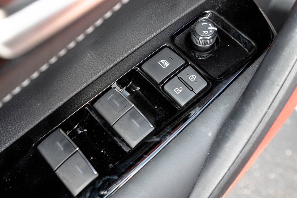 Used 2023 Toyota Corolla SE FWD image 21