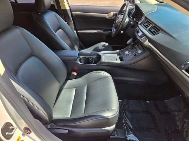 Used 2016 Lexus CT 200h w/ Accessory Package 2 image 20