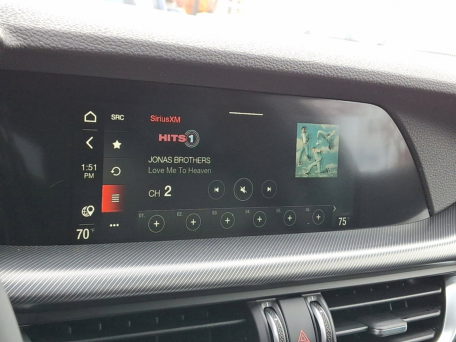 New 2025 Alfa Romeo Stelvio Sprint w/ Convenience Package image 16